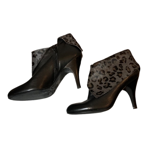 Nine West Black Leopard Print Cow Leather Ankle Low Heel Booties Size : 8.5M - Picture 3 of 7